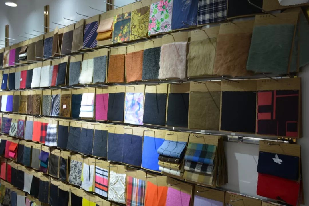 中東歐紡織服裝面輔料博覽會(huì)代表團(tuán)赴勝山商務(wù)考察 共探布料與服裝面輔料合作新機(jī)遇