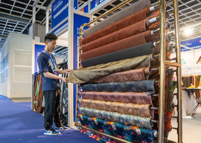 國際紡織服裝供應鏈博覽會在寧舉行 聚焦產業鏈創新與協同發展